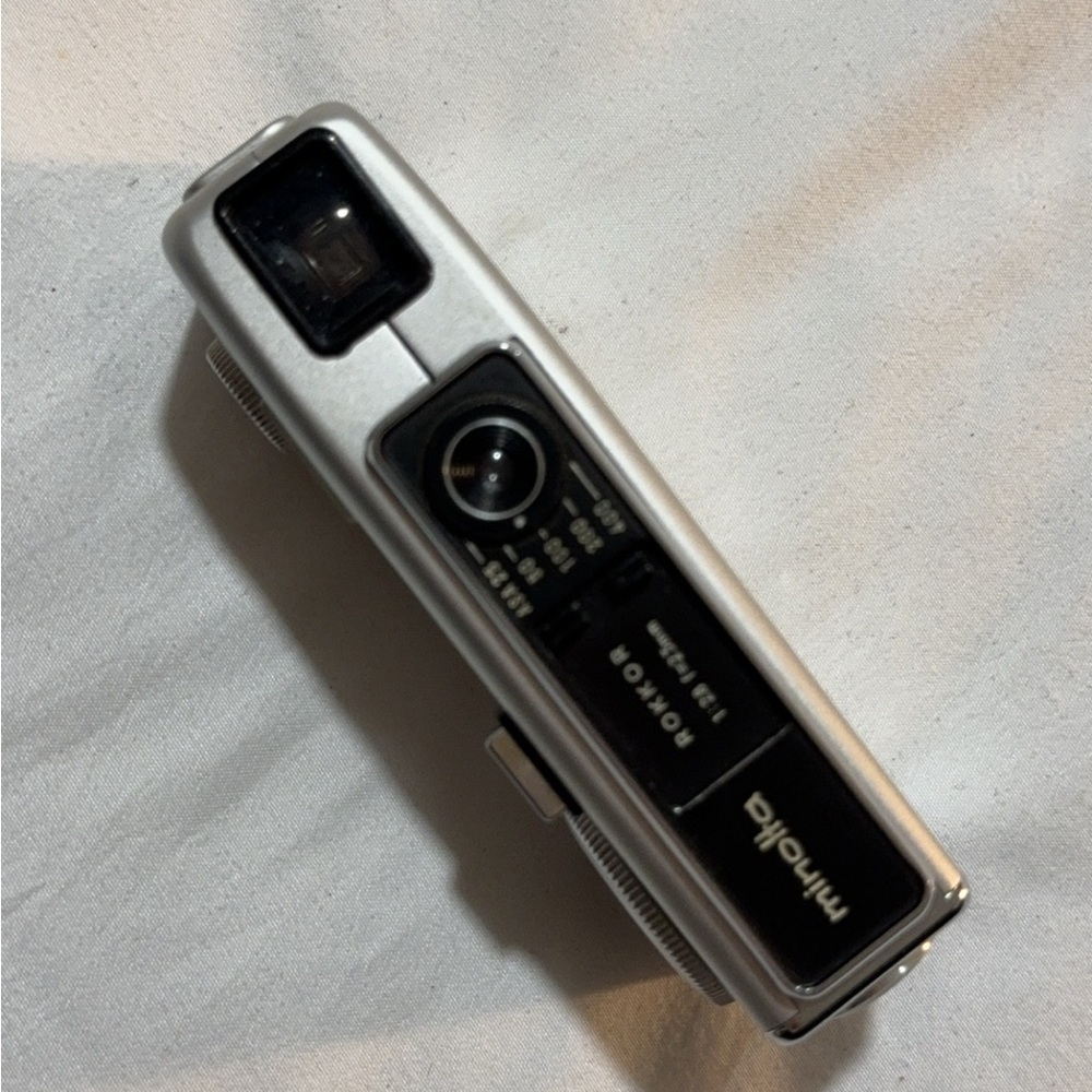 Minotta camera - Picture 2 of 5